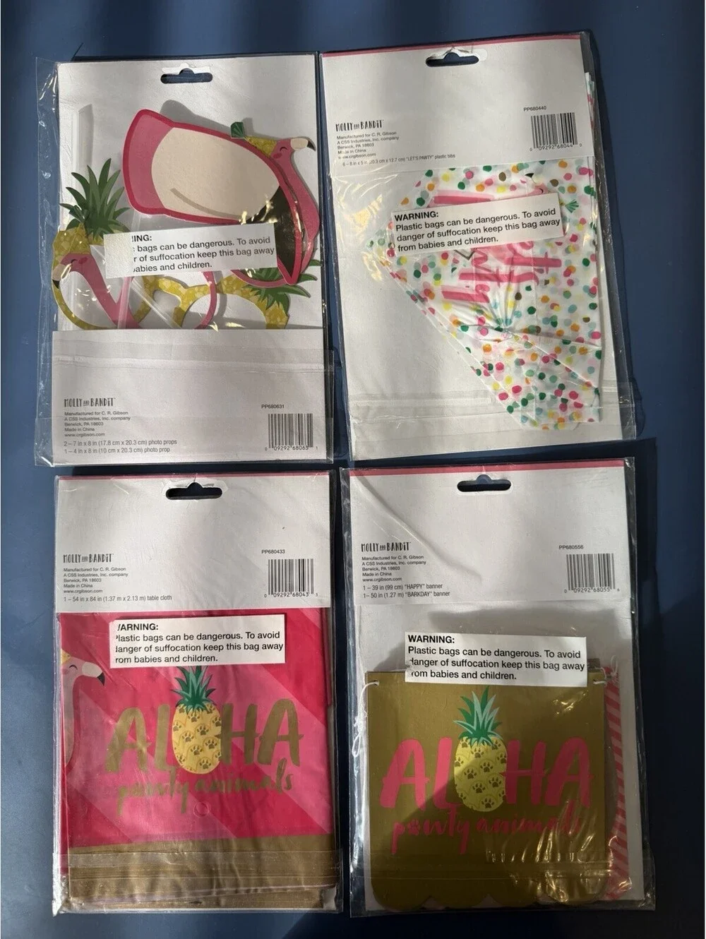 Molly & Bandit Pet Party Supplies Set Of 4 New